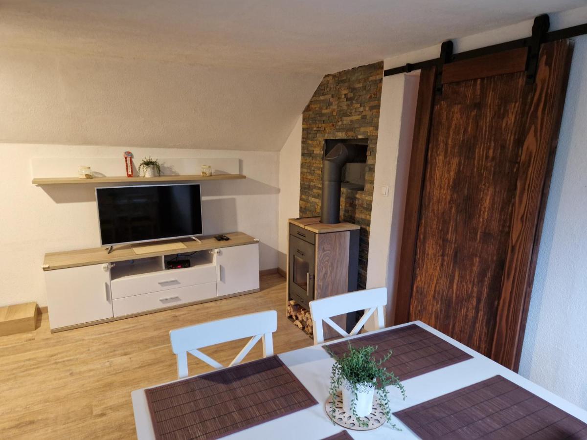 Koca Na Pikovem Apartment Crna na Koroskem Exterior foto
